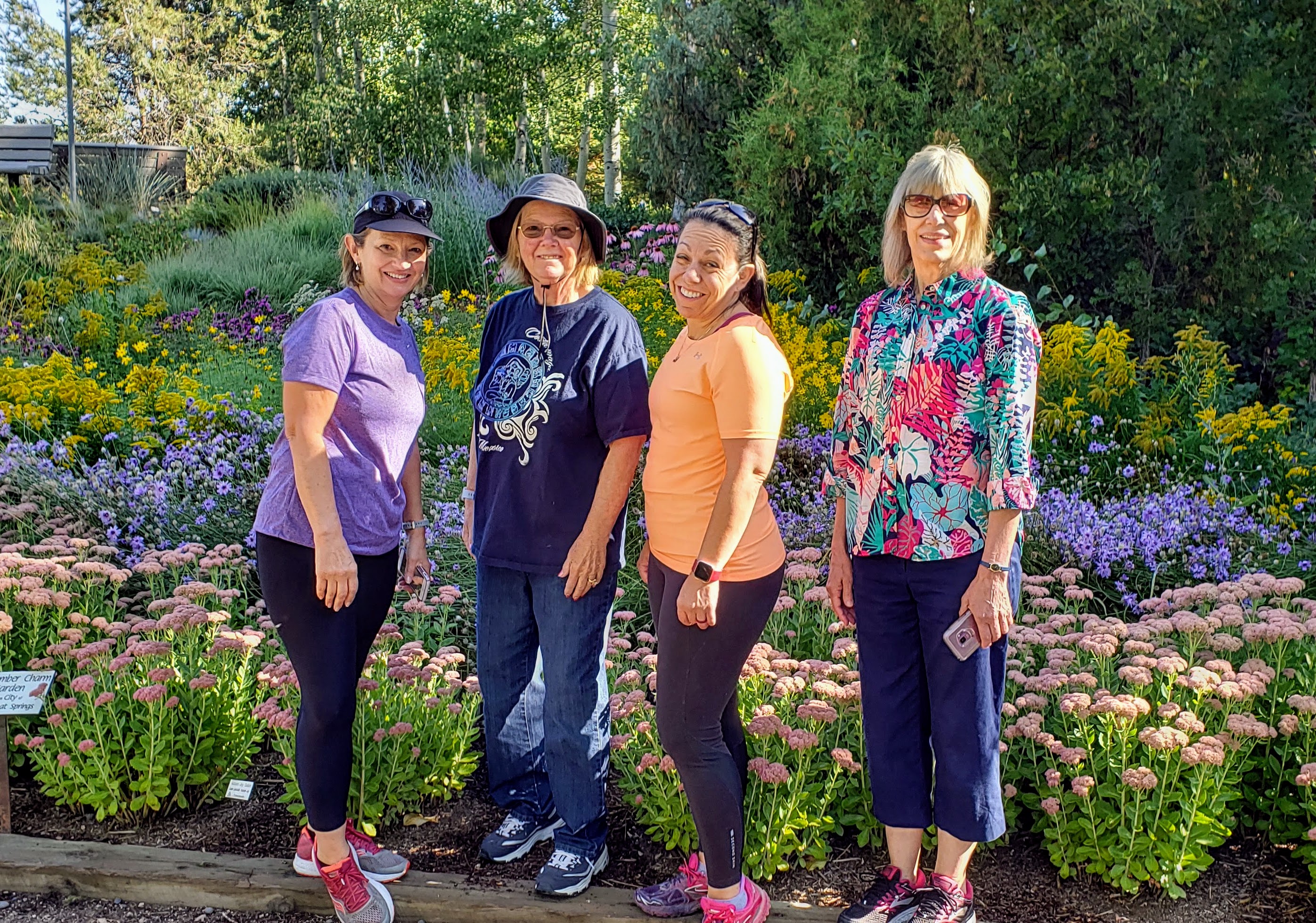 Suzanne, Renee, Susan, Kae in Botanic garden